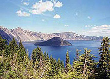 crater lake naer byway